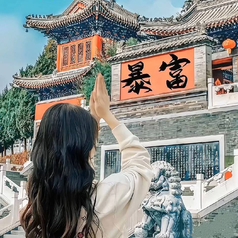 聚尚-何璐