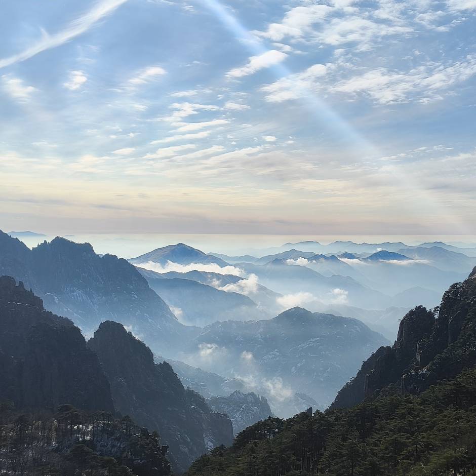 月湾霞峰