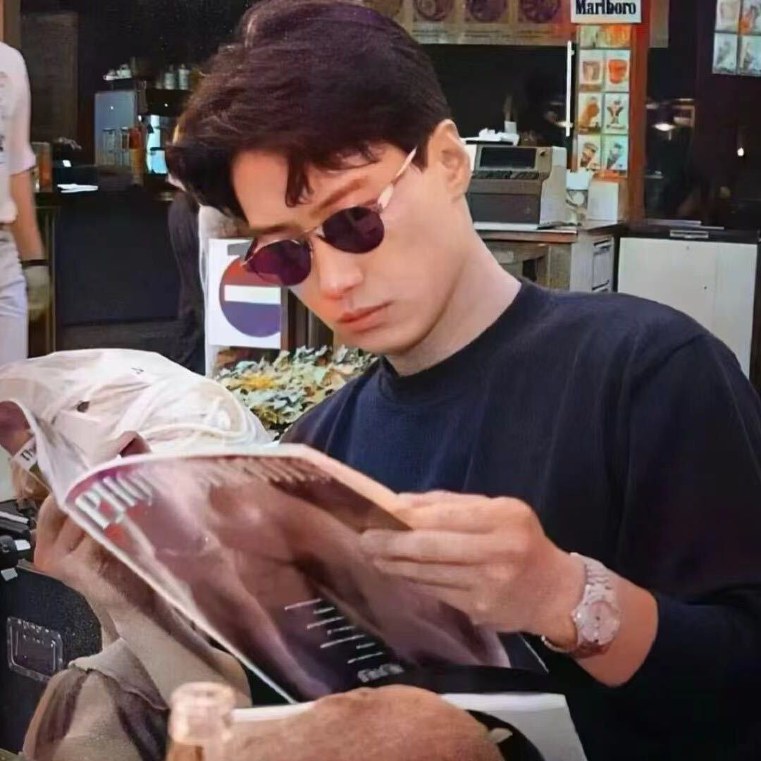 李
