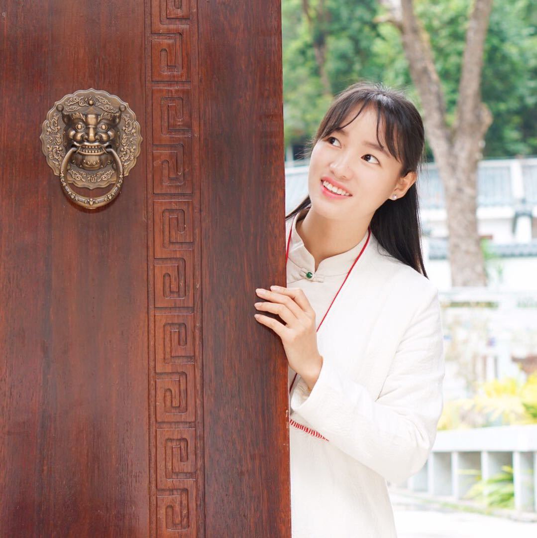 莫丽君
