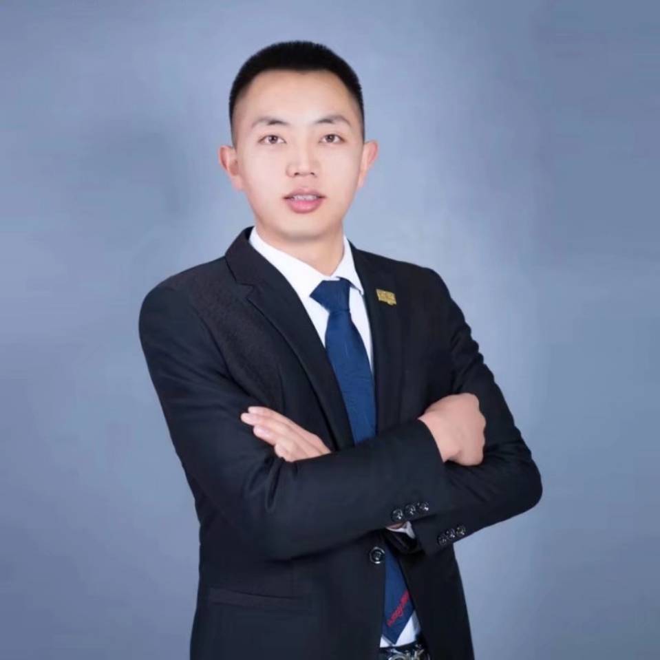 A. 德佑 任明明