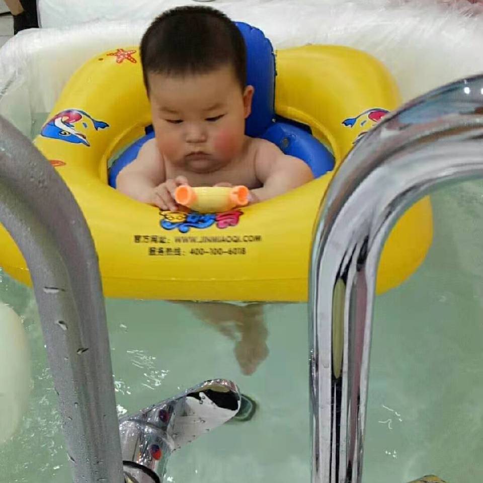 柯南荷