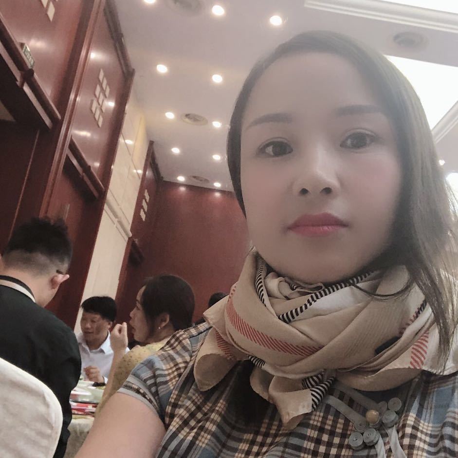 小青服装18267106626