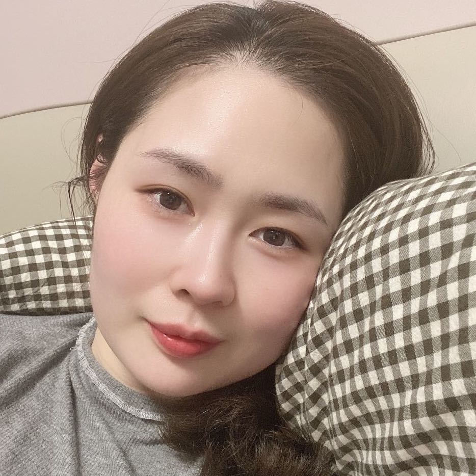 果仁数码     占玮（财务号）