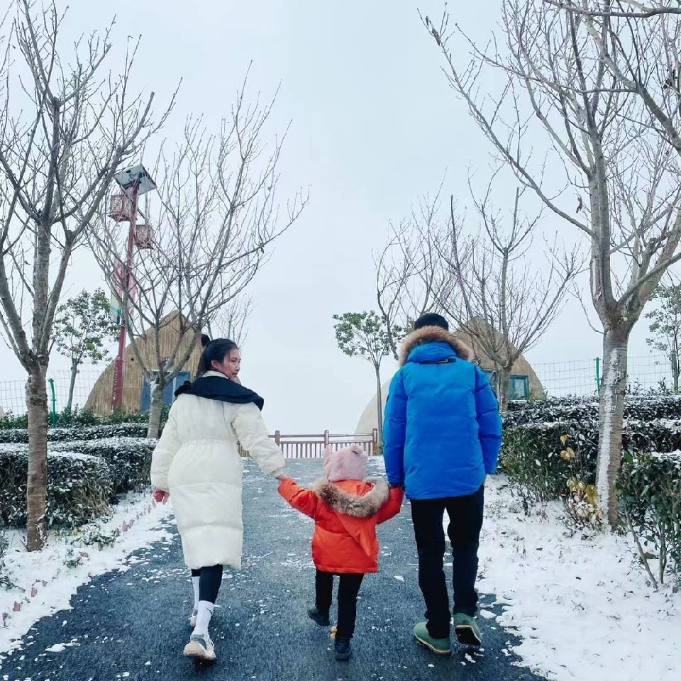 渝π青年小何💨