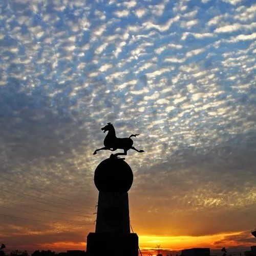 翻翻山空空