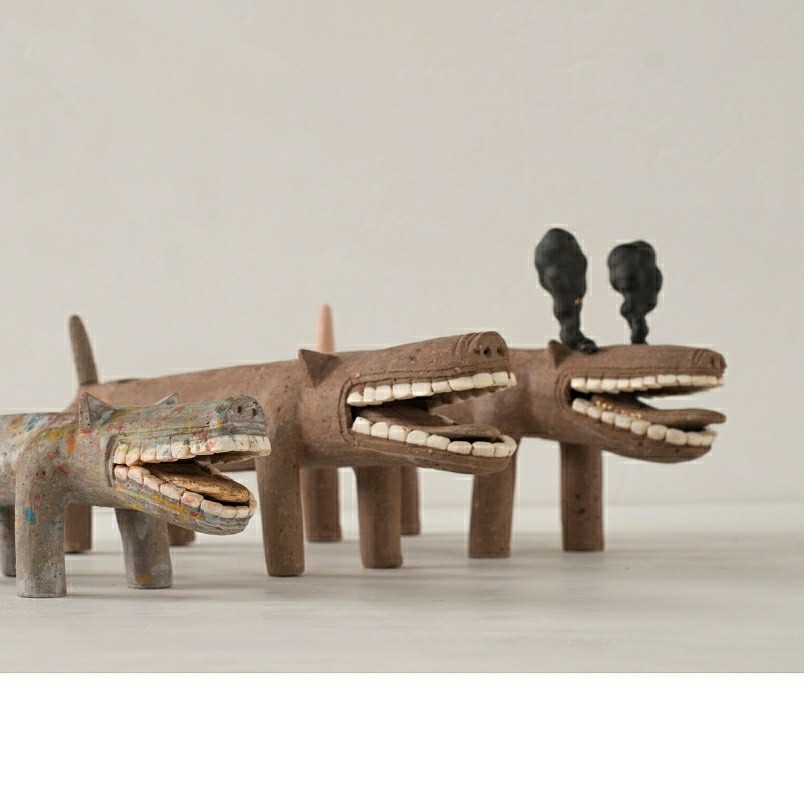 大笑三声：哈！哈！哈！