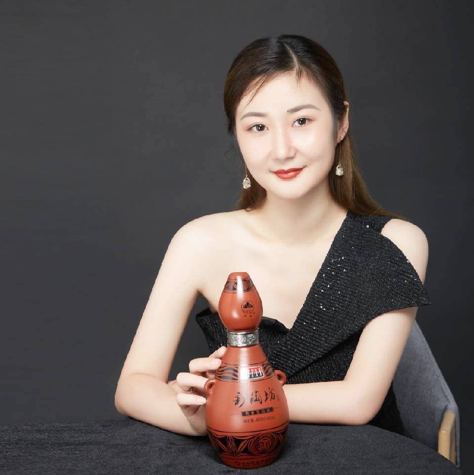 仰韶酒厂直营-荐酒师小芳