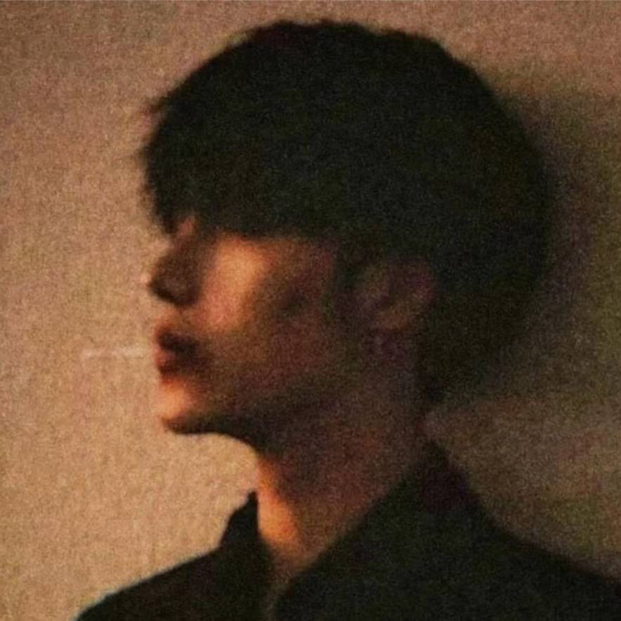 爱吃肉的小栗🌰