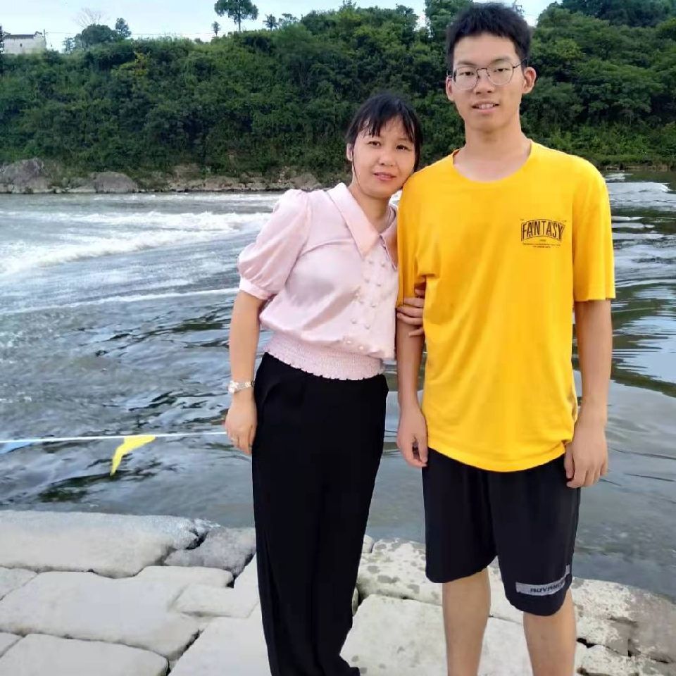 刘文美😊😊