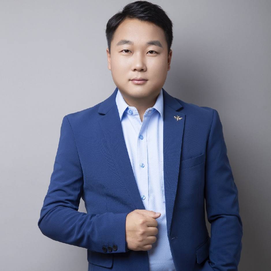 品界原创设计梁志钢