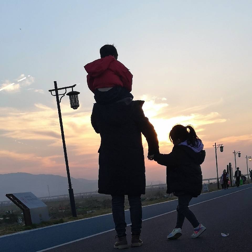 A~ 🌱.🍟的粑粑（van） 