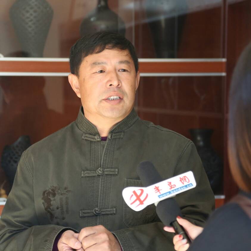 诸城黑陶梁麒俊
