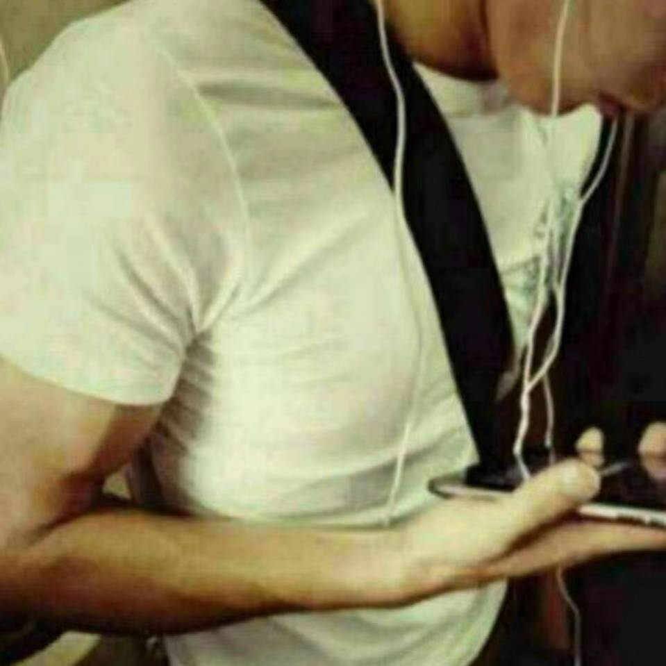 A  念🌴 旧,🌾 友 