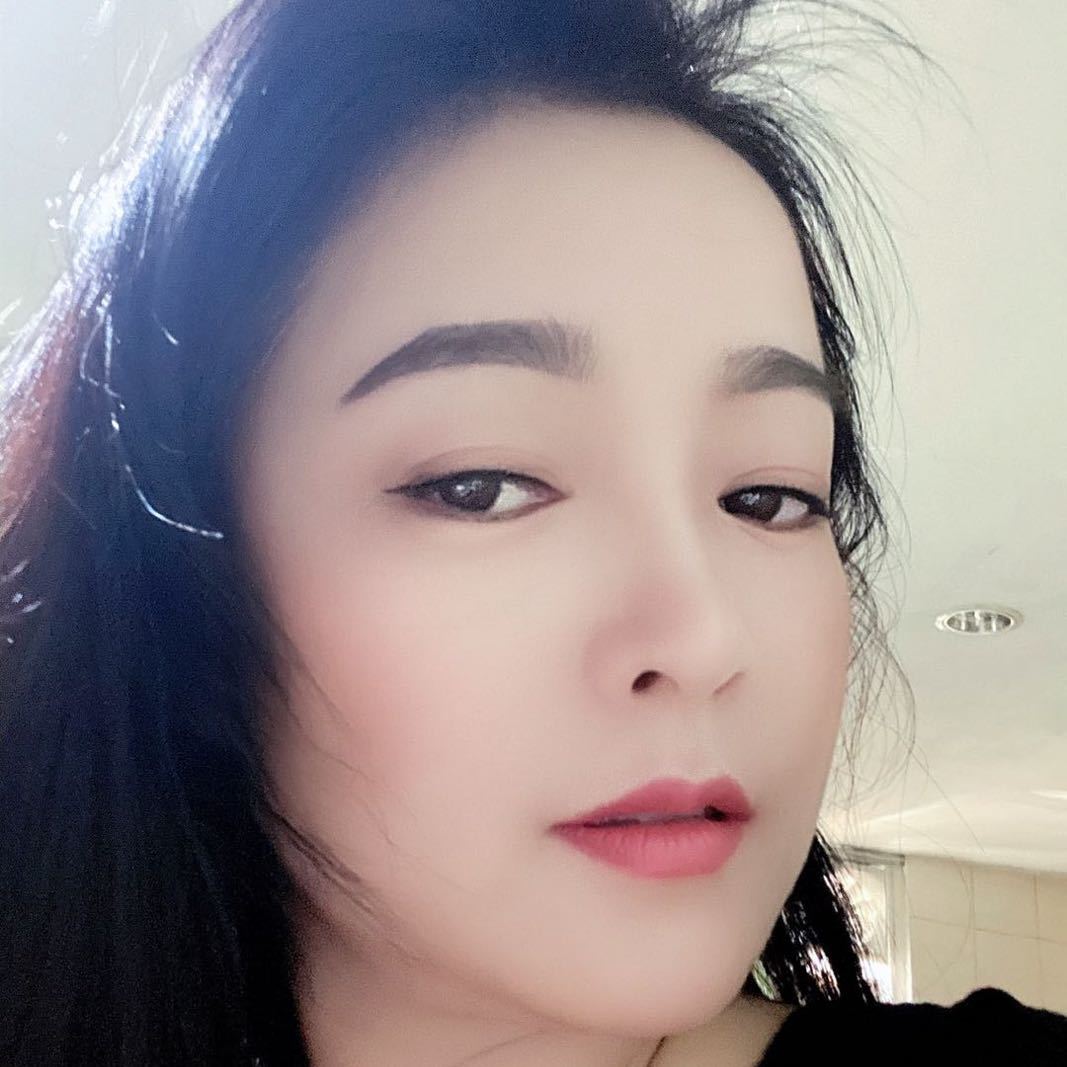 左边的云
