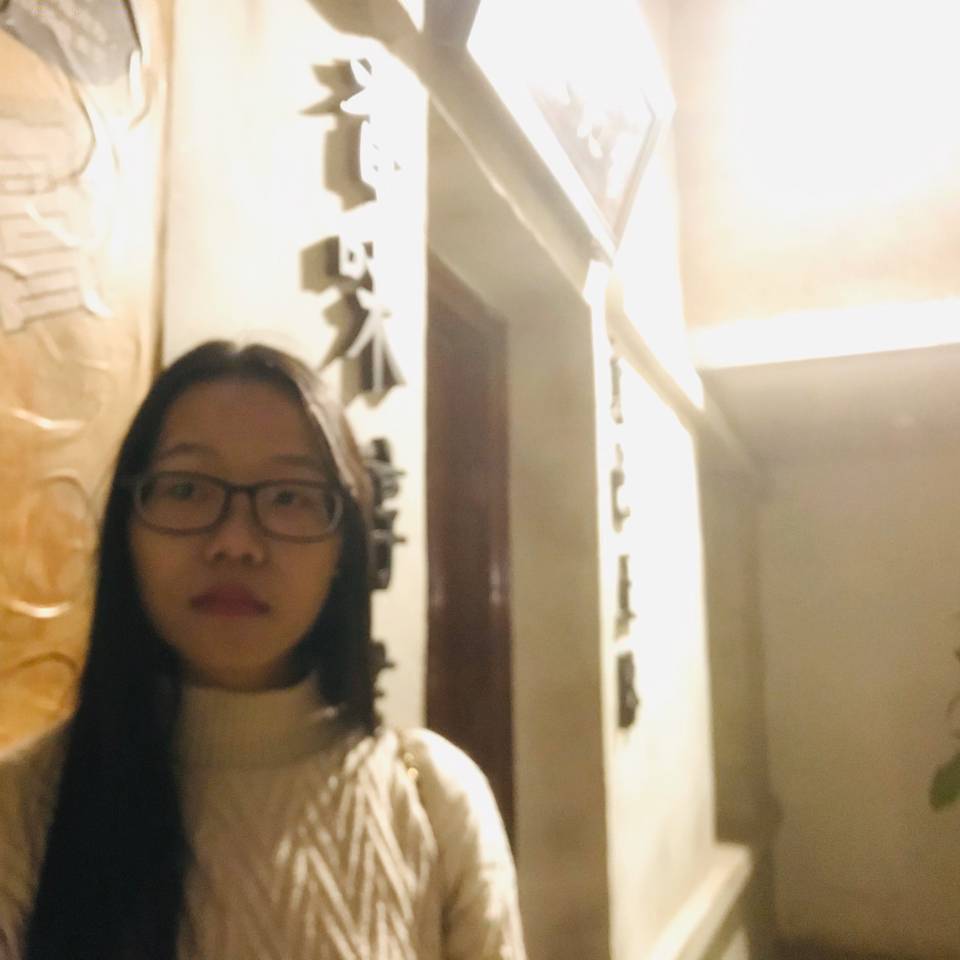 李*月