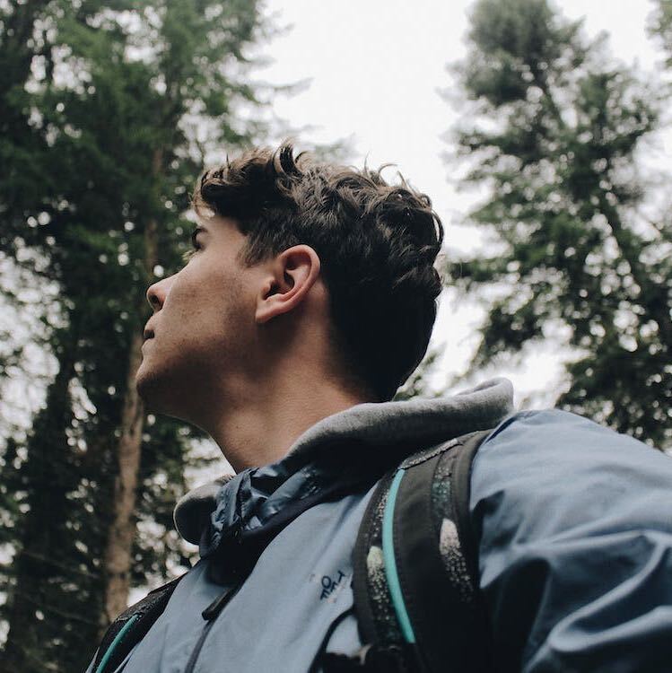 包容世界的迟疑