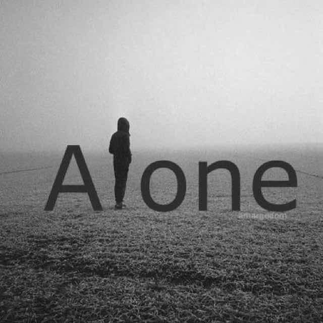 Alone📷