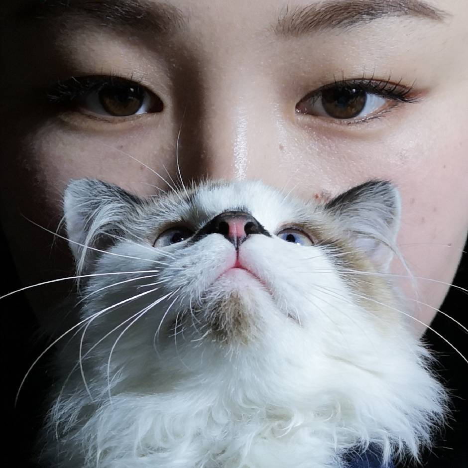 村里🇨🇳姑娘
