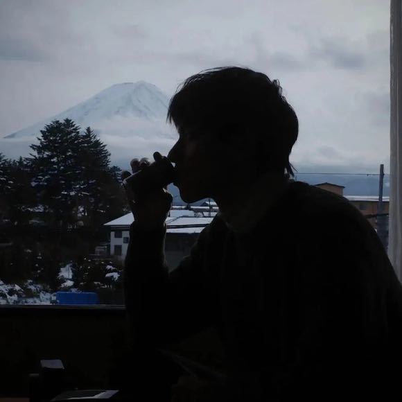 七