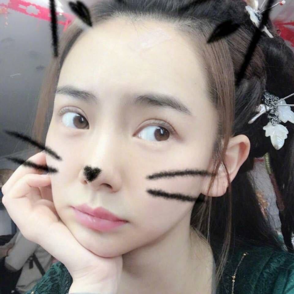 戚小薇