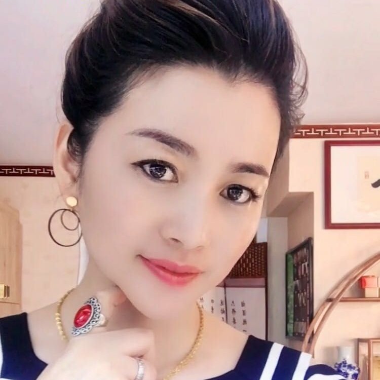 AA 君姐～护肤批发👉1件代发