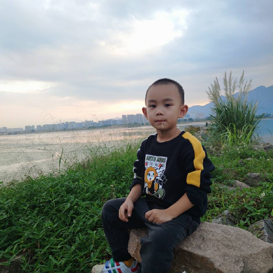 Johin.卓佐应