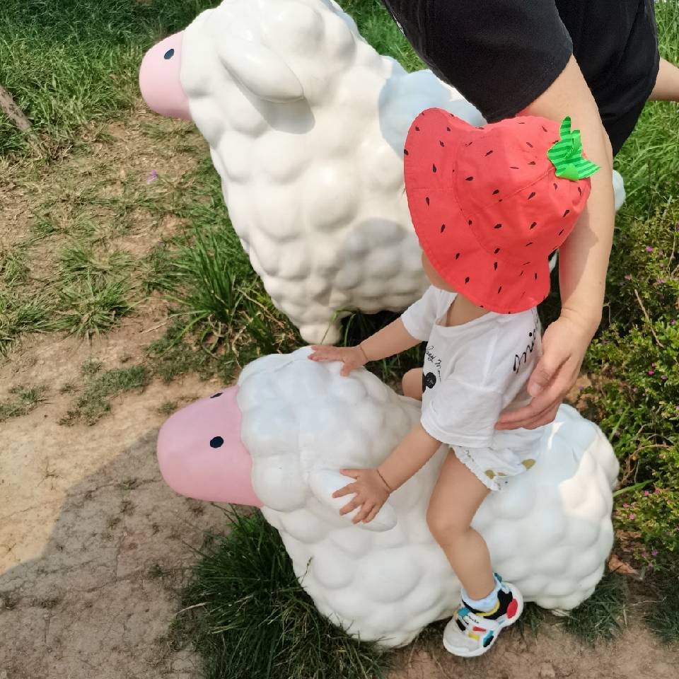 八月