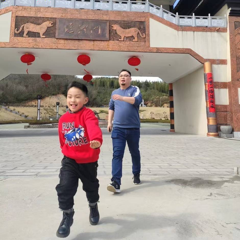 张杰@抖音-百度-爱采购-360推广