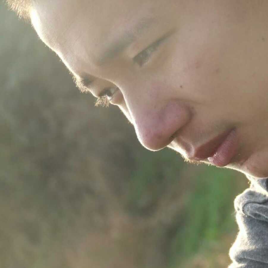 李佳骏