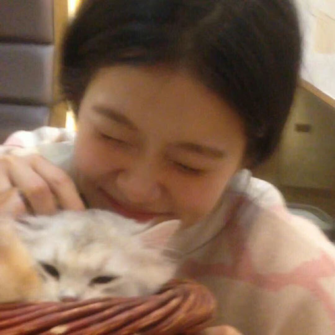 吱