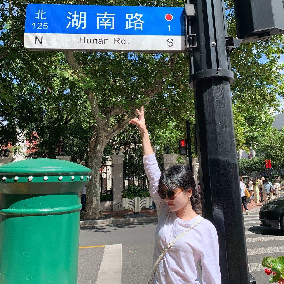 爱捣蛋的Lori