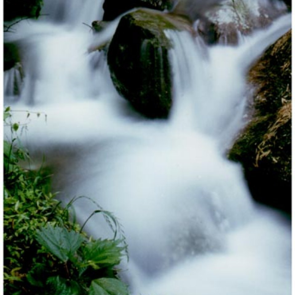 山涧里的鹅卵石