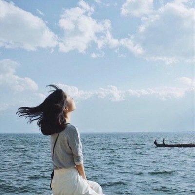 秦 华 欣
