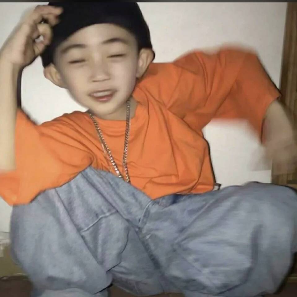 鹏鹏ya.