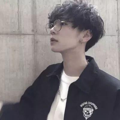 睡醒以后(･ิϖ･ิ)っ