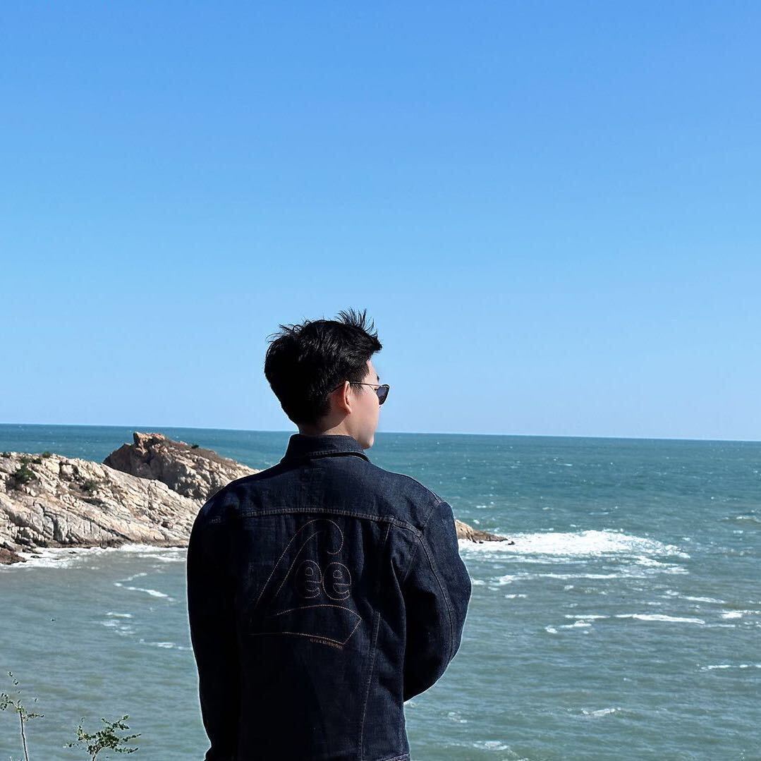 Liu。