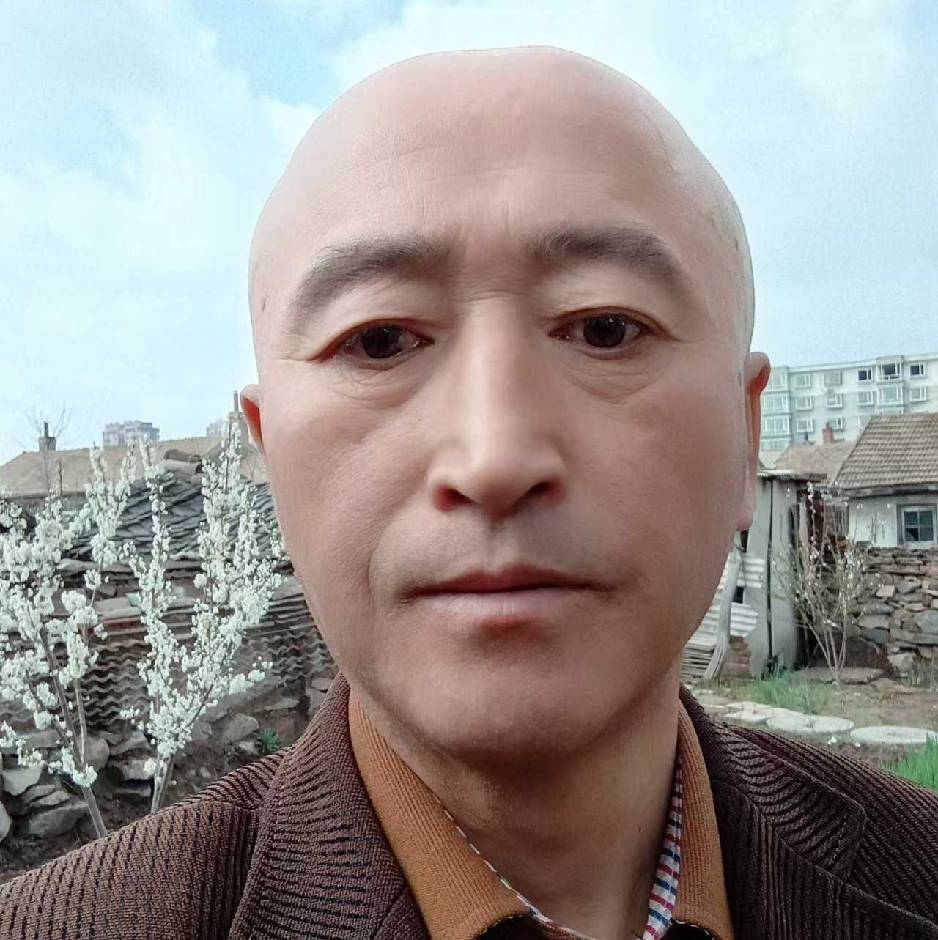 张伟国