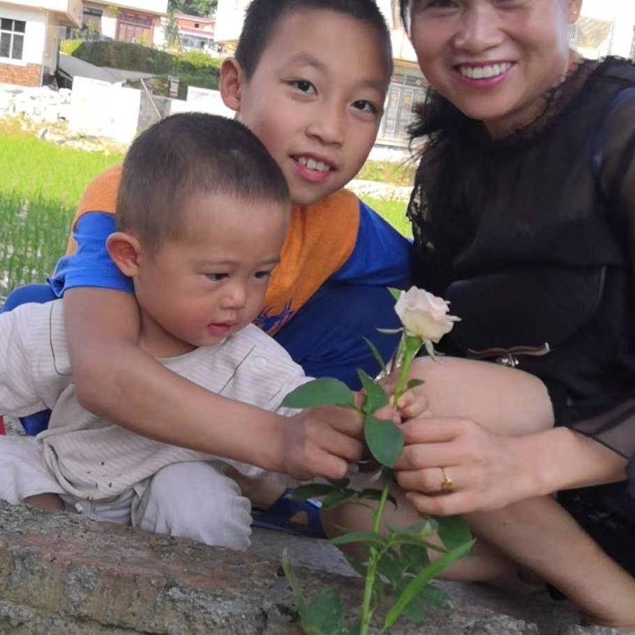 尹君巧18773932848尹雅萍爸