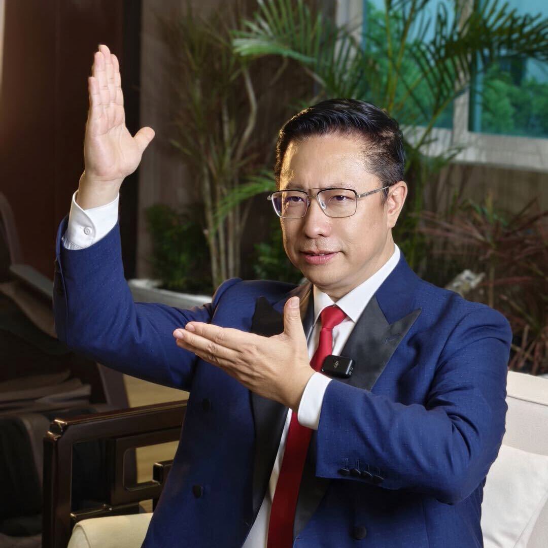 李阳疯狂英语创始人