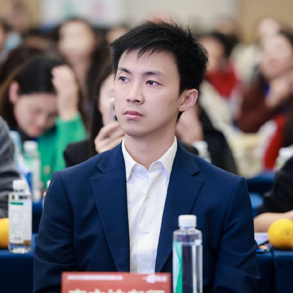李中坤(晓莉英语)