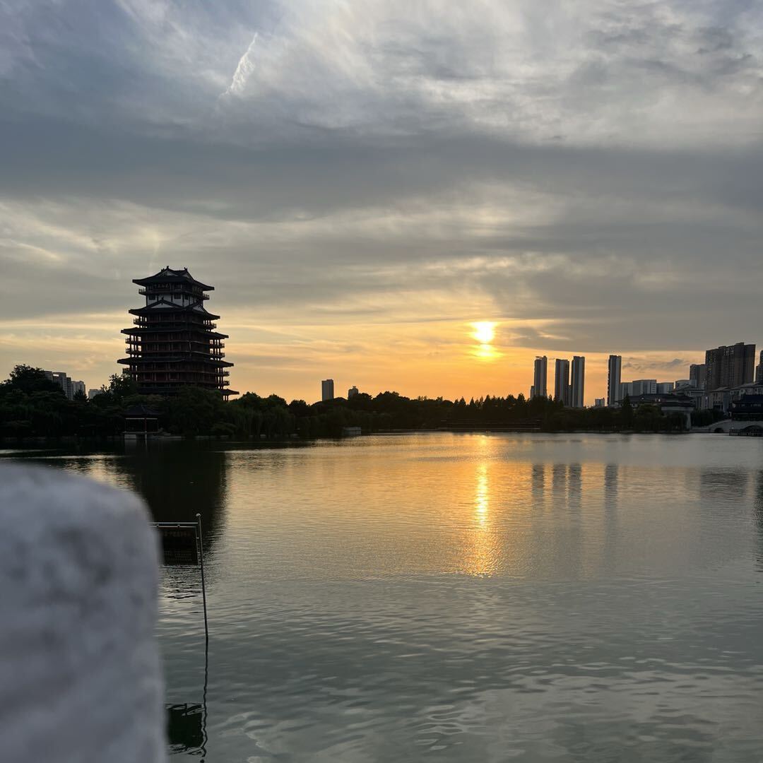 刘锐
