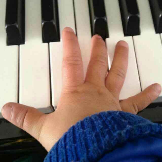 通艺琴行&艺术教育机构的钢琴谱