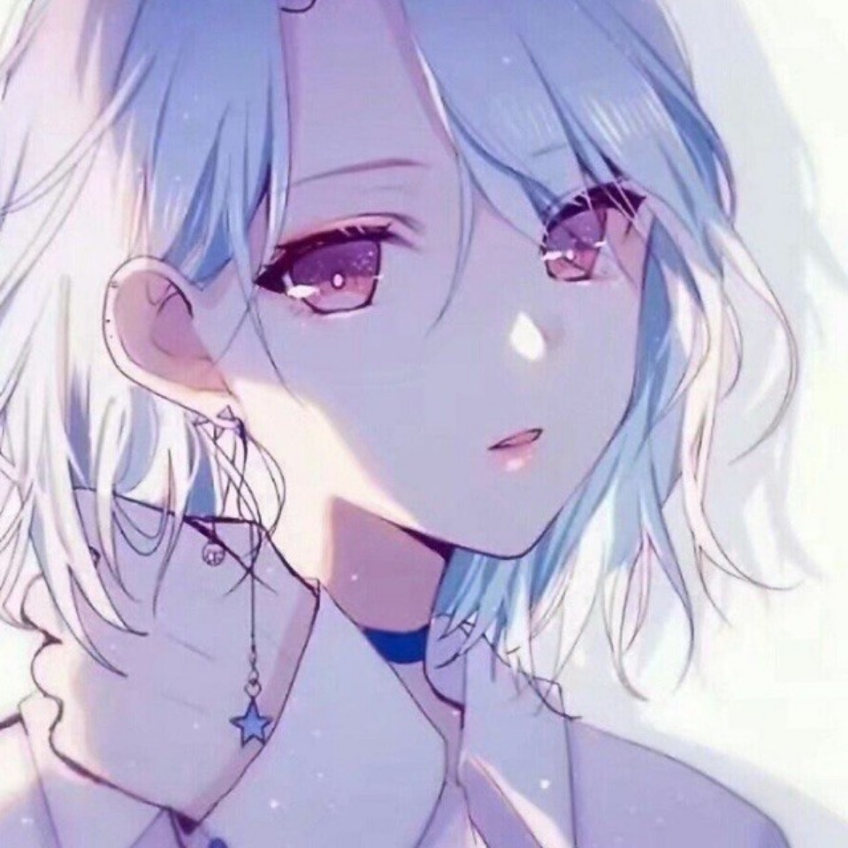 她静静望着我